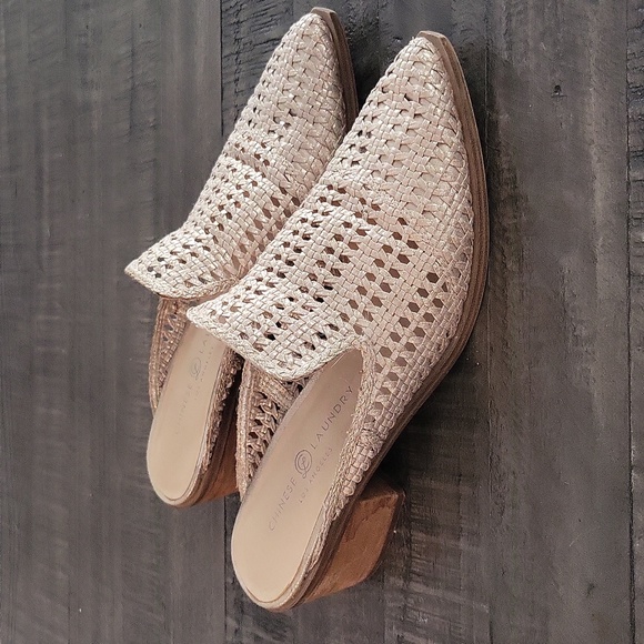 Chinese Laundry Mayflower Mule - Picture 1 of 5